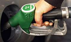 Lebanon's gasoline price increases as gas price drops 