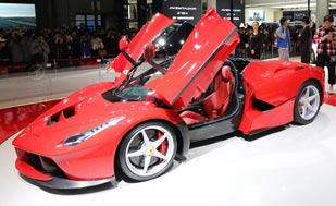 Ferrari Denies "Super" LaFerrari Talk