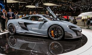 The 2016 McLaren 675LT on a race track, you can't miss this Video