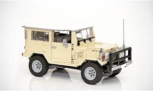 Lego version of Toyota Land Cruiser BJ42, you won't believe the details