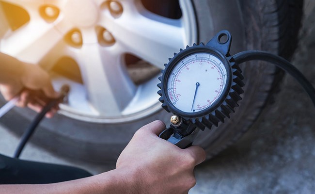 How to check your tyre pressure? 