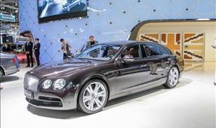 Bentley unveils the new Flying Spur powered by an engine with eight cylinders