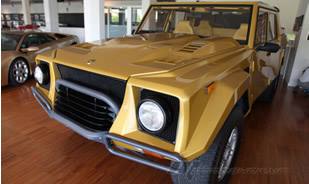  Glimpse on 1993 Lamborghini LM002 