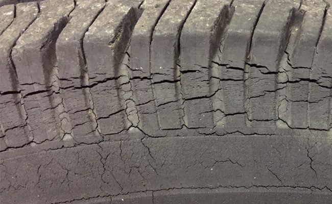 What is tire dry rot and what causes a tire to dry rot in Lebanon?
