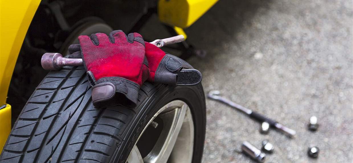Essential Tire Maintenance Tools You Must Carry in Your Vehicle